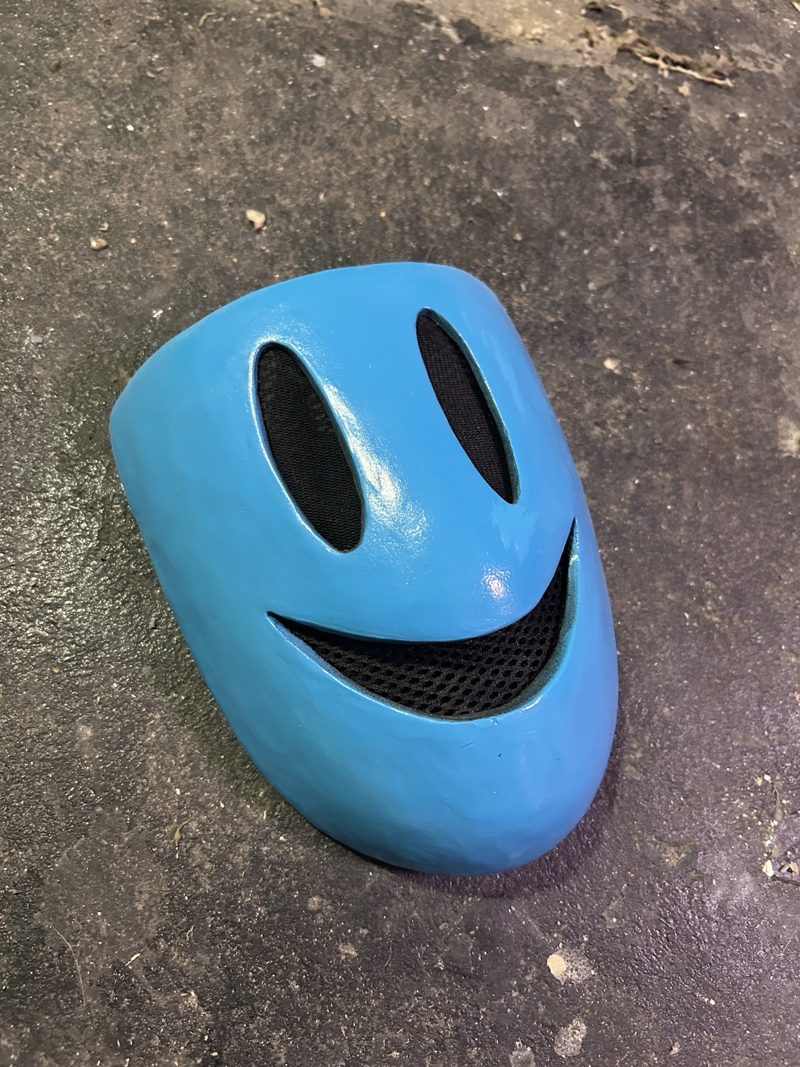 Blue SMILE mask close-up